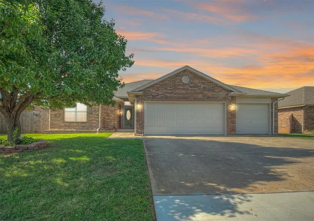 Single family home for sale at 1800 Fairmont Ln, Edmond, OK 73013 | MLS# 1242265