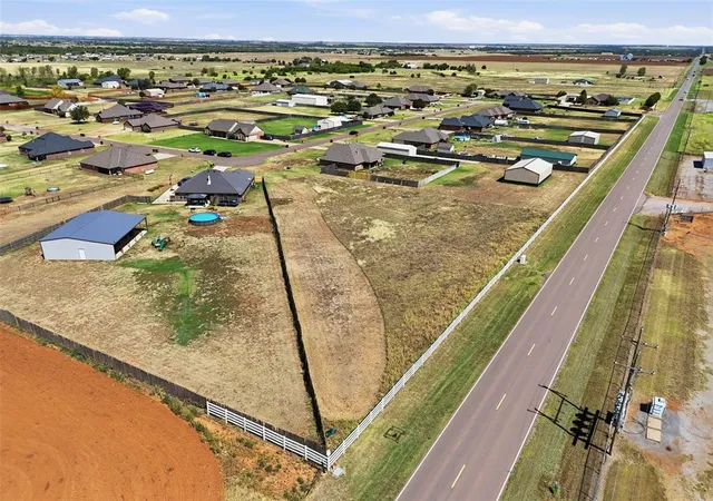 2nd image of 8860 Hudson Ln, Piedmont, OK 73078 | MLS# 1242268