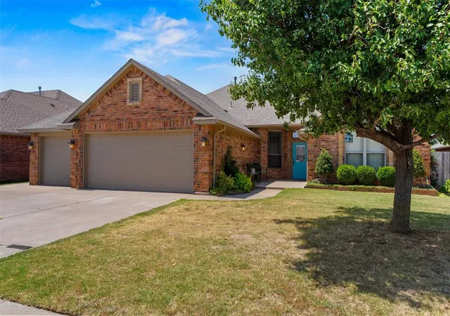 Photo 3 of Single family home for sale at 4209 Scissortail Dr, Yukon, OK 73099 | MLS# 1242273 | Listing updated on 2026-09-30