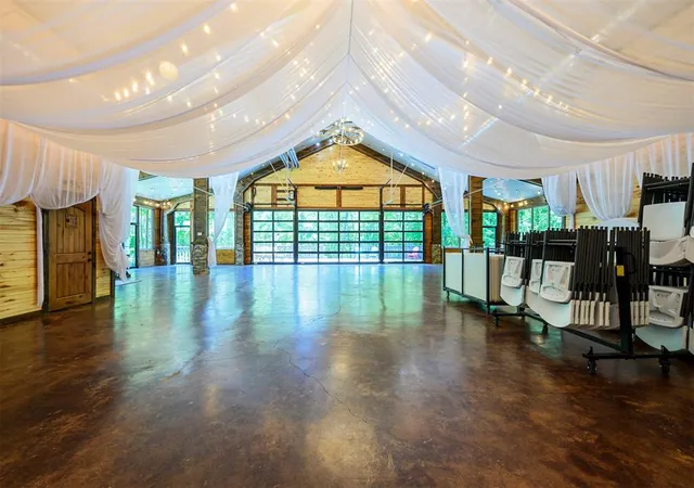Photo 3 of Mansion for sale at 263 Crooked Oaks Ln, Broken Bow, OK 74728 | MLS# 1242276 | Listing updated on 2026-08-01