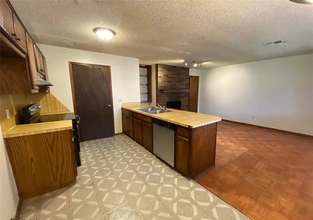 4th image of 517 Peppertree Ln, Oklahoma City, OK 73110 | MLS# 1242285