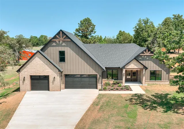Photo 1 of Single family home for sale at 17787 Tall Oak Rd, Choctaw, OK 73020 | MLS# 1242289 | Listing updated on 2026-09-19