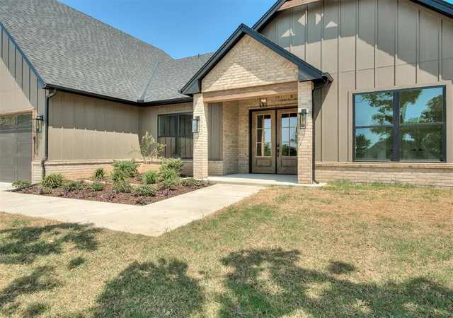 Photo 3 of Single family home for sale at 17787 Tall Oak Rd, Choctaw, OK 73020 | MLS# 1242289 | Listing updated on 2026-09-19