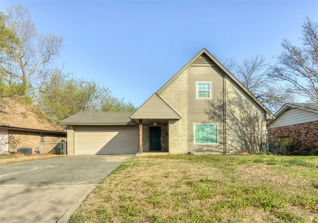 Photo 1 of Single family home for sale at 1515 Charles St, Norman, OK 73069 | MLS# 1242291 | Listing updated on 2026-09-16