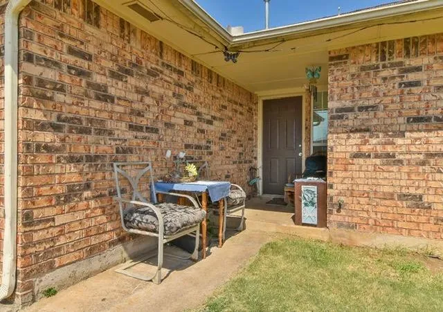 Photo 4 of Single family home for sale at 2814 Juvene Cir, Spencer, OK 73084 | MLS# 1242300 | Listing updated on 2026-08-04