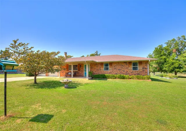 2nd image of 19865 Ne 10th St, Harrah, OK 73045 | MLS# 1242304