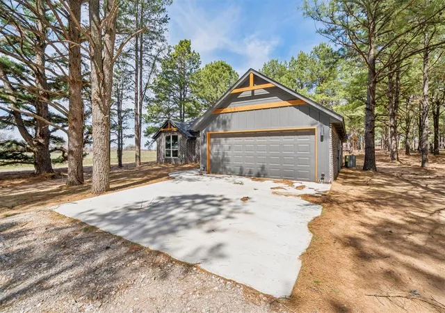 image of 9380 Tallpines Rd, Noble, OK 73086 | MLS# 1242305