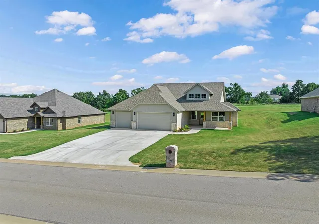 1st image of 151 Canyon Creek Ln, Guthrie, OK 73044 | MLS# 1242314