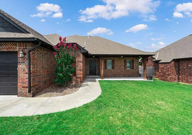 1st image of 233 Timber Ln, Harrah, OK 73045 | MLS# 1242319