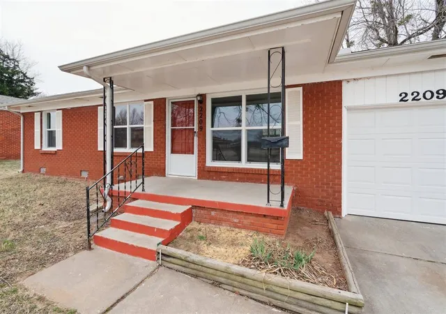 3rd image of 2209 Flannery Dr, Oklahoma City, OK 73110 | MLS# 1242324
