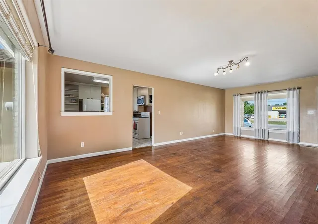 Photo 4 of Sale Pending at 417 S Grand St, Crescent, OK 73028 | MLS# 1242332 | Listing updated on 2026-08-26