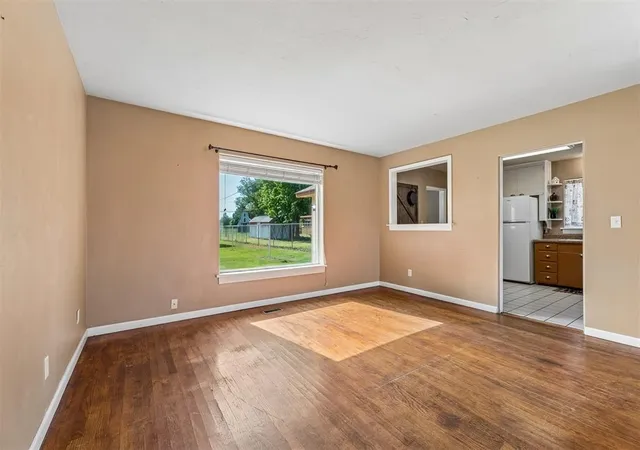 Photo 5 of Sale Pending at 417 S Grand St, Crescent, OK 73028 | MLS# 1242332 | Listing updated on 2026-08-26