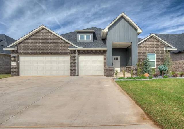 Photo 4 of Single family home for sale at 16105 Navarra Way, Oklahoma City, OK 73170 | MLS# 1242336 | Listing updated on 2026-09-19