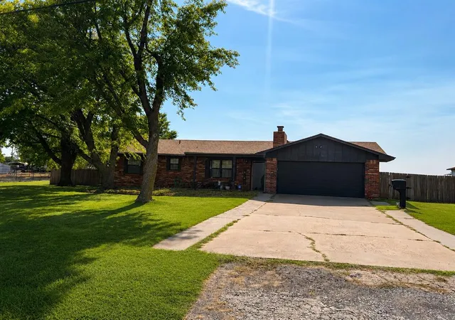 1st image of 2450 State Hwy 92, Chickasha, OK 73018 | MLS# 1242341