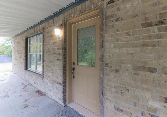 Photo 3 of Single family home for sale at 334169 E 1010 Road, Harrah, OK 73045 | MLS# 1242342 | Listing updated on 2026-08-28