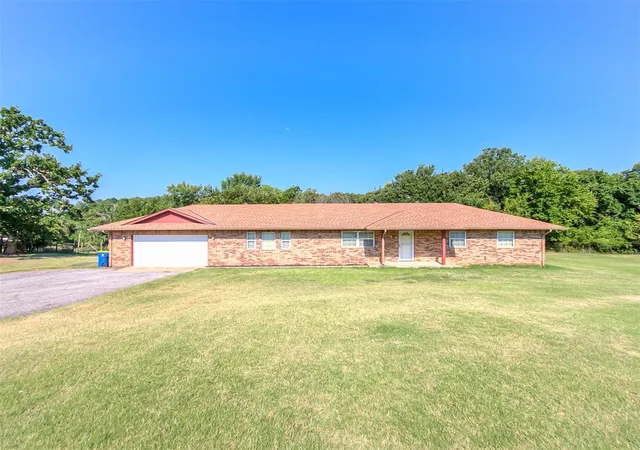 2nd image of 2905 N Henney Rd, Choctaw, OK 73020 | MLS# 1242355
