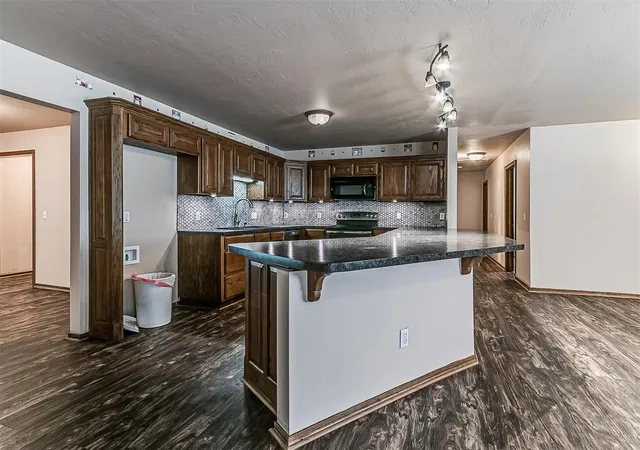 5th image of 2905 N Henney Rd, Choctaw, OK 73020 | MLS# 1242355