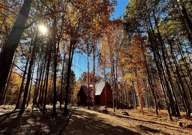 3rd image of 121 Ironwood Rd, Broken Bow, OK 74728 | MLS# 1242369