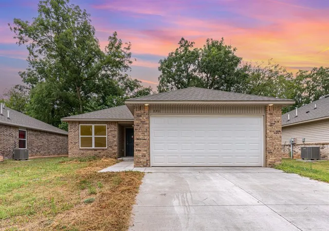 1st image of 840 Highgarden Cir, Noble, OK 73068 | MLS# 1242370