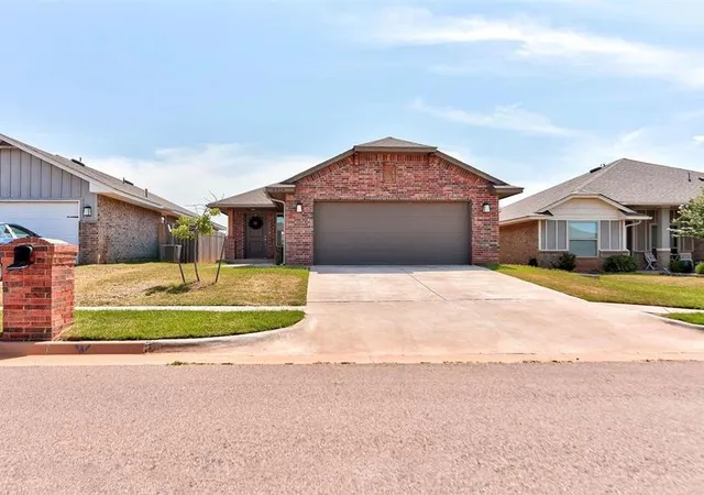 Photo 2 of Sale Pending at 4804 Crystal Hl Dr, Oklahoma City, OK 73179 | MLS# 1242372 | Listing updated on 2026-08-10