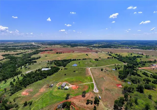 2nd image of 5311 Springfield Dr, Guthrie, OK 73044 | MLS# 1242375