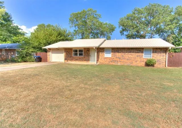 3rd image of 16 Sue Ln, Mc Loud, OK 74851 | MLS# 1242376