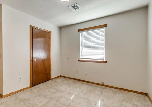 38th image of 16 Sue Ln, Mc Loud, OK 74851 | MLS# 1242376