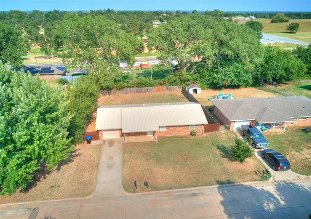 5th image of 16 Sue Ln, Mc Loud, OK 74851 | MLS# 1242376