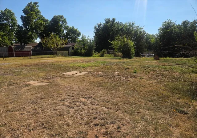 1st image of 1007 S Chickasaw St, Pauls Valley, OK 73075 | MLS# 1242377