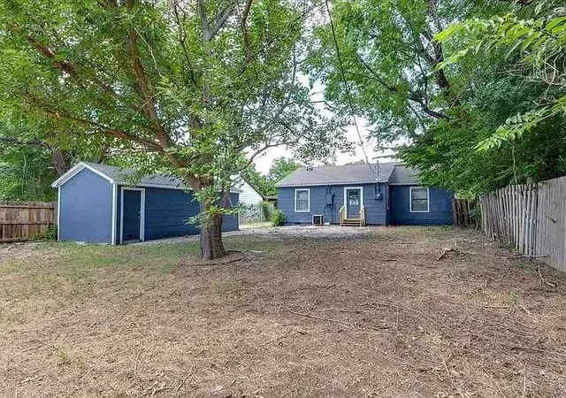 12th image of 1612 Nw Kingsbury Ave, Lawton, OK 73507 | MLS# 1242382