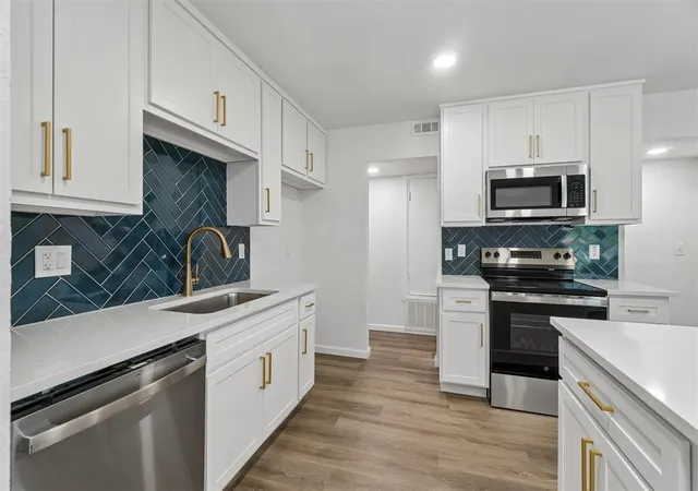 Photo 3 of Single family home for sale at 208 N English Dr, Moore, OK 73160 | MLS# 1242383 | Listing updated on 2026-09-18