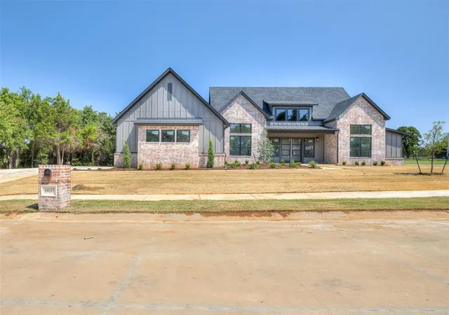image of 14117 North Ridge Dr, Choctaw, OK 73020 | MLS# 1242396