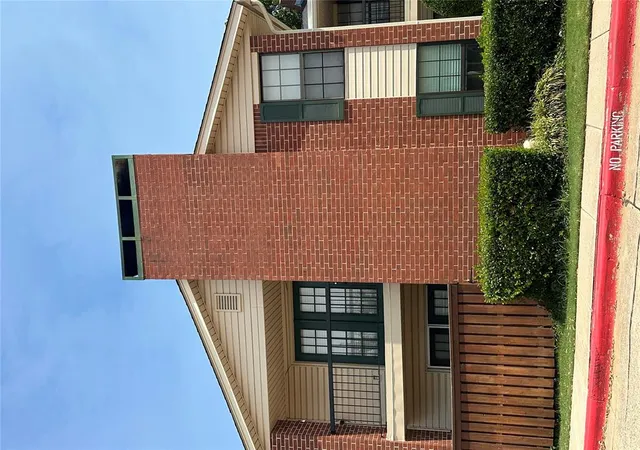 1st image of 4400 Hemingway Dr #207, Oklahoma City, OK 73118 | MLS# 1242398
