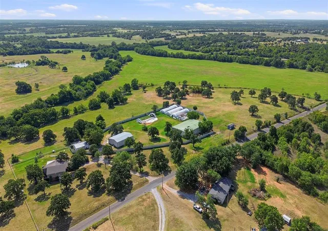 3rd image of 22718 Macarthur Ave, Blanchard, OK 73010 | MLS# 1242406