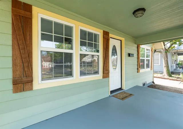 Photo 3 of Single family home for sale at 1627 N Market Ave, Shawnee, OK 74804 | MLS# 1242421 | Listing updated on 2026-09-18