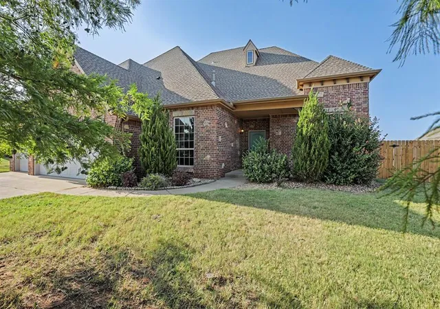 Photo 3 of Single family home for sale at 1801 Nw 195th Circle, Edmond, OK 73012 | MLS# 1242422 | Listing updated on 2026-10-07