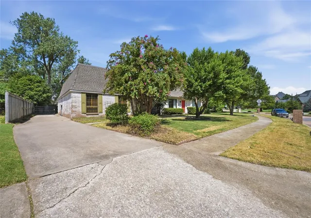 3rd image of 1814 Brookhaven Blvd, Norman, OK 73072 | MLS# 1242427
