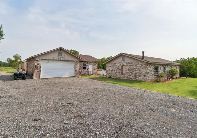 Photo 4 of Single family home for sale at 34603 Pinehill Rd, Bristow, OK 74010 | MLS# 1242435 | Listing updated on 2026-08-15