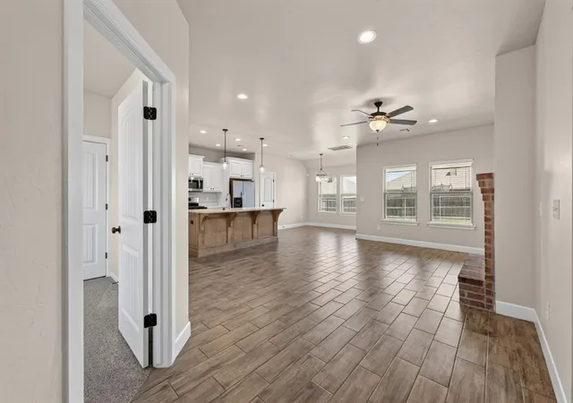 3rd image of 4505 Black Mesa Ln, Yukon, OK 73099 | MLS# 1242443