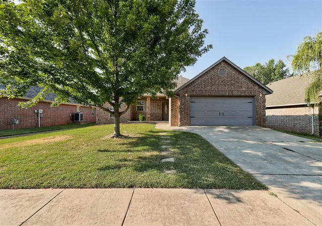 image of 1716 Kamber Ter, Edmond, OK 73003 | MLS# 1242445