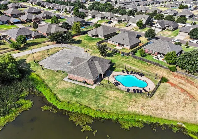 44th image of 11305 Nw 105th St, Yukon, OK 73099 | MLS# 1242449