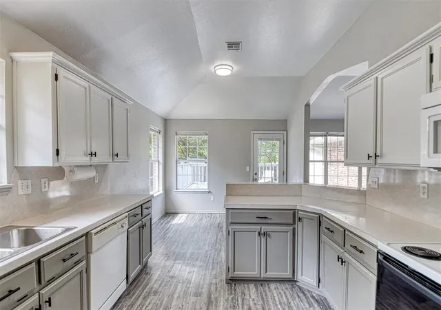 Photo 2 of Sale Pending at 1200 Teakwood Dr, Norman, OK 73071 | MLS# 1242457 | Listing updated on 2026-09-23