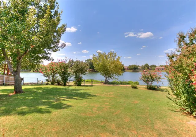Photo 4 of Single family home for sale at 328 Waterfront Dr, Norman, OK 73071 | MLS# 1242486 | Listing updated on 2026-09-06