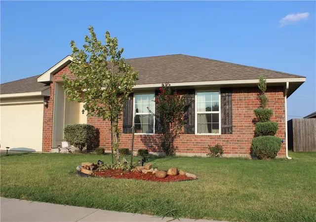 Photo 1 of Single family home for sale at 21206 River Lark Ln, Edmond, OK 73012 | MLS# 1242499 | Listing updated on 2026-08-04