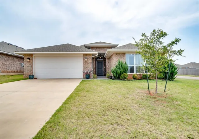 Photo 4 of Single family home for sale at 2135 Arcady Ave, Norman, OK 73026 | MLS# 1242502 | Listing updated on 2026-09-01