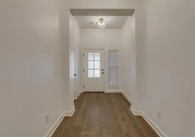 Photo 3 of Single family home for sale at 10505 NW 33rd Street, Yukon, OK 73099 | MLS# 1242512 | Listing updated on 2026-10-12