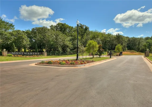 2nd image of 5700 Moulin Dr, Edmond, OK 73034 | MLS# 1242520