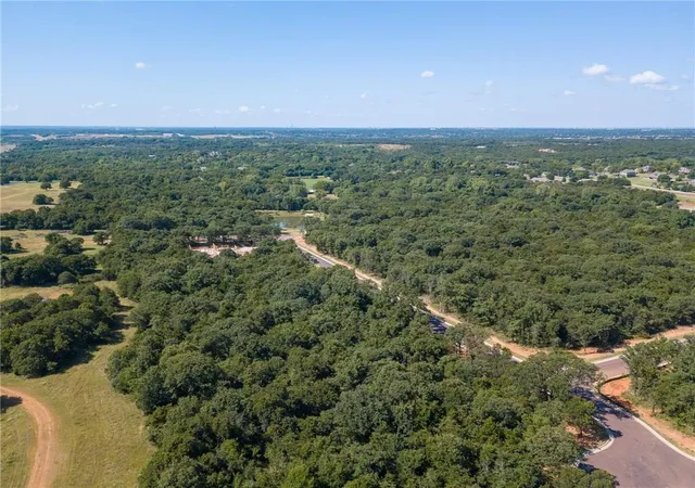 16th image of 5716 Moulin Dr, Edmond, OK 73034 | MLS# 1242522