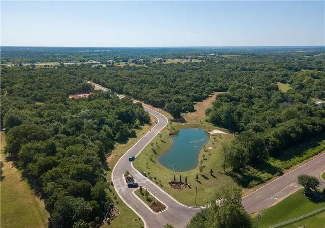 5th image of 5716 Moulin Dr, Edmond, OK 73034 | MLS# 1242522