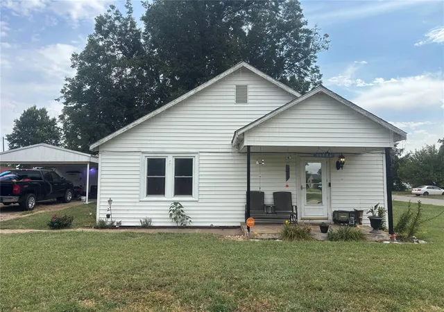 1st image of 1224 Kaw St, Perry, OK 73077 | MLS# 1242529